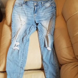 Distressed Maurices Jeans (L Short)